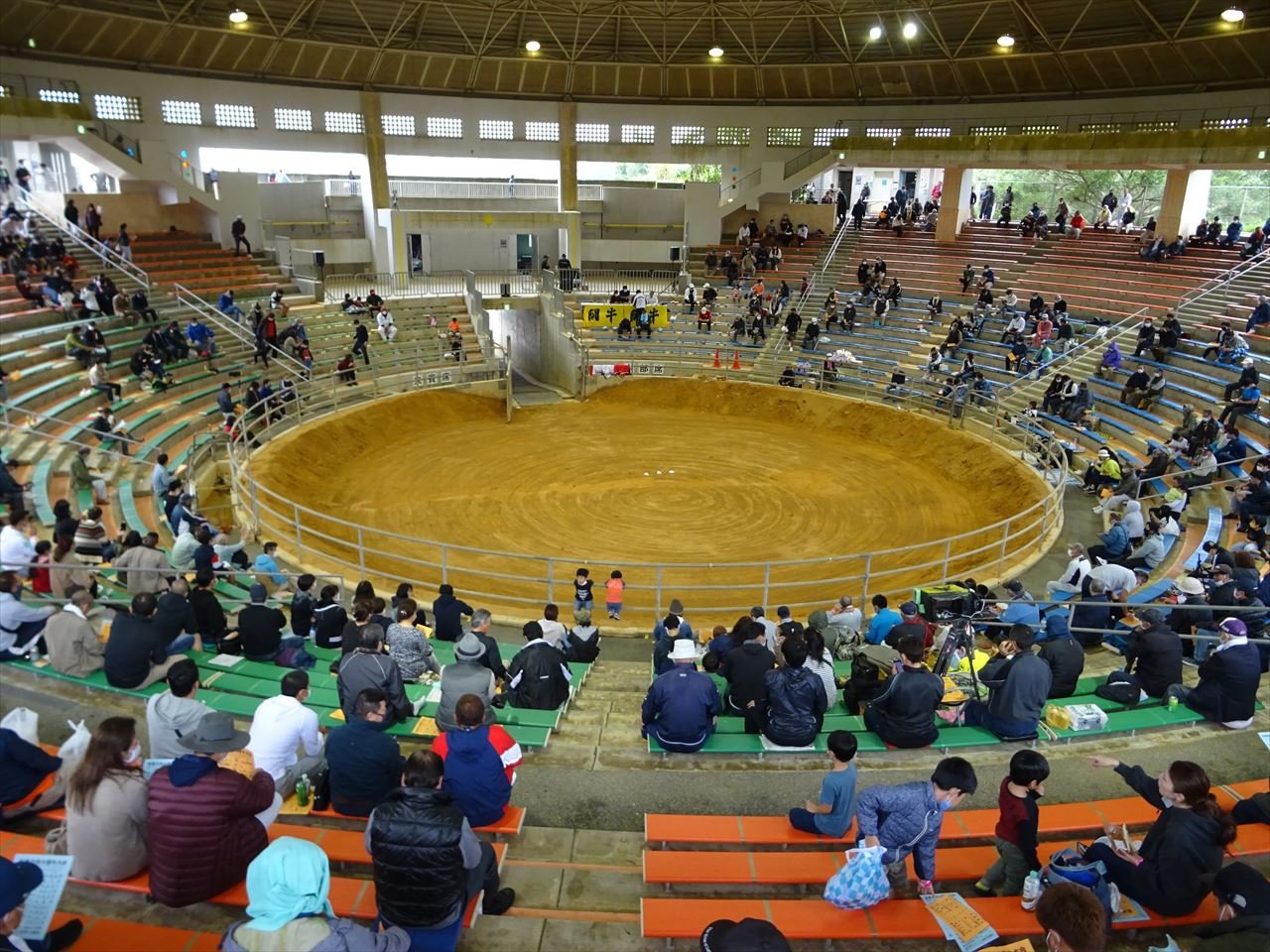 🐂 우루마시 이시카와 다목적 돔(투우장) (우루마시 이시카와 타모쿠테키 도-무(토-규-조-)) 이미지 5